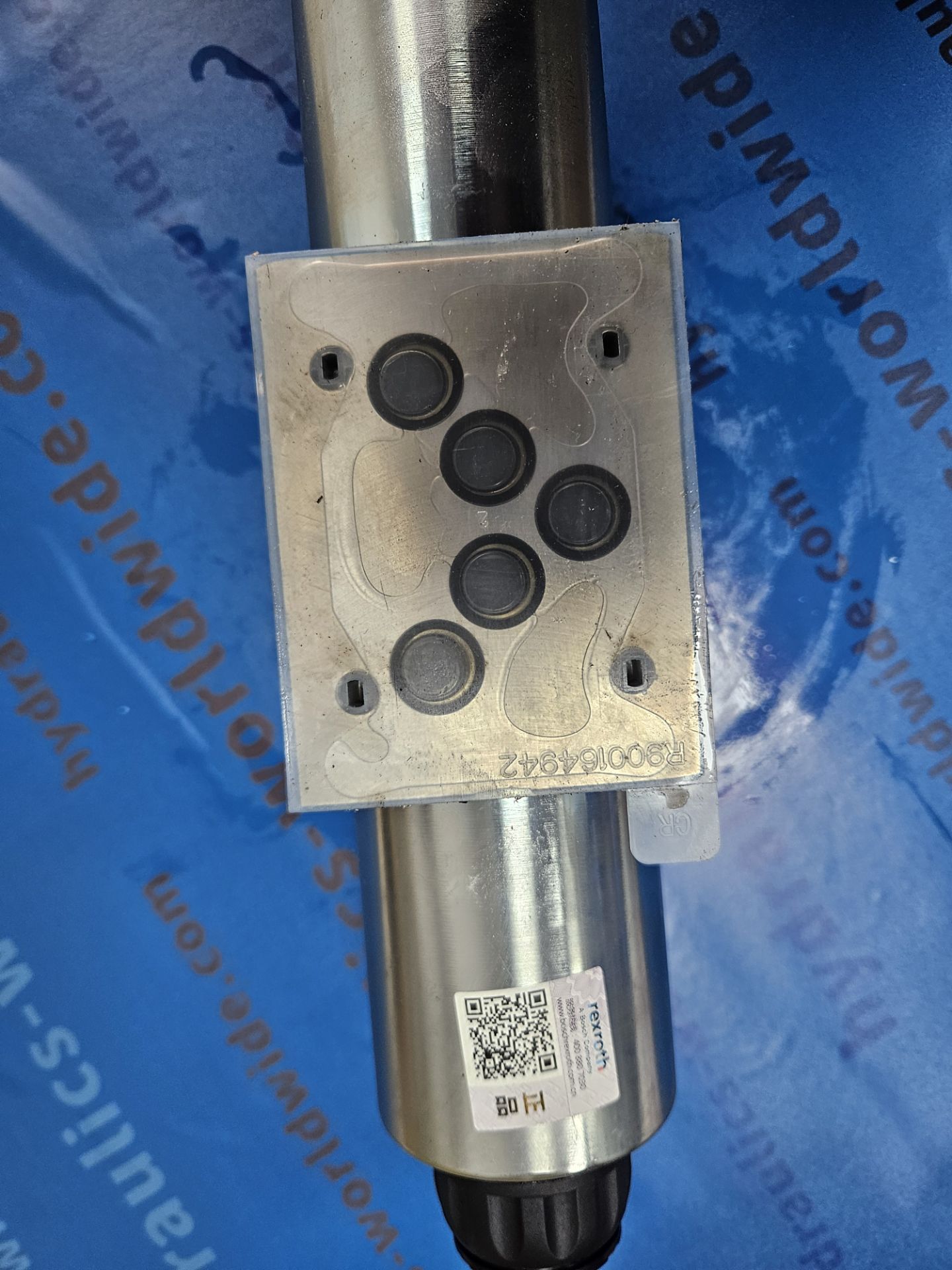 4WE10J50/EG24N9K4/M REXROTH 4WE10J5X/EG24N9K4/M R901278744 Good sale - Image 4