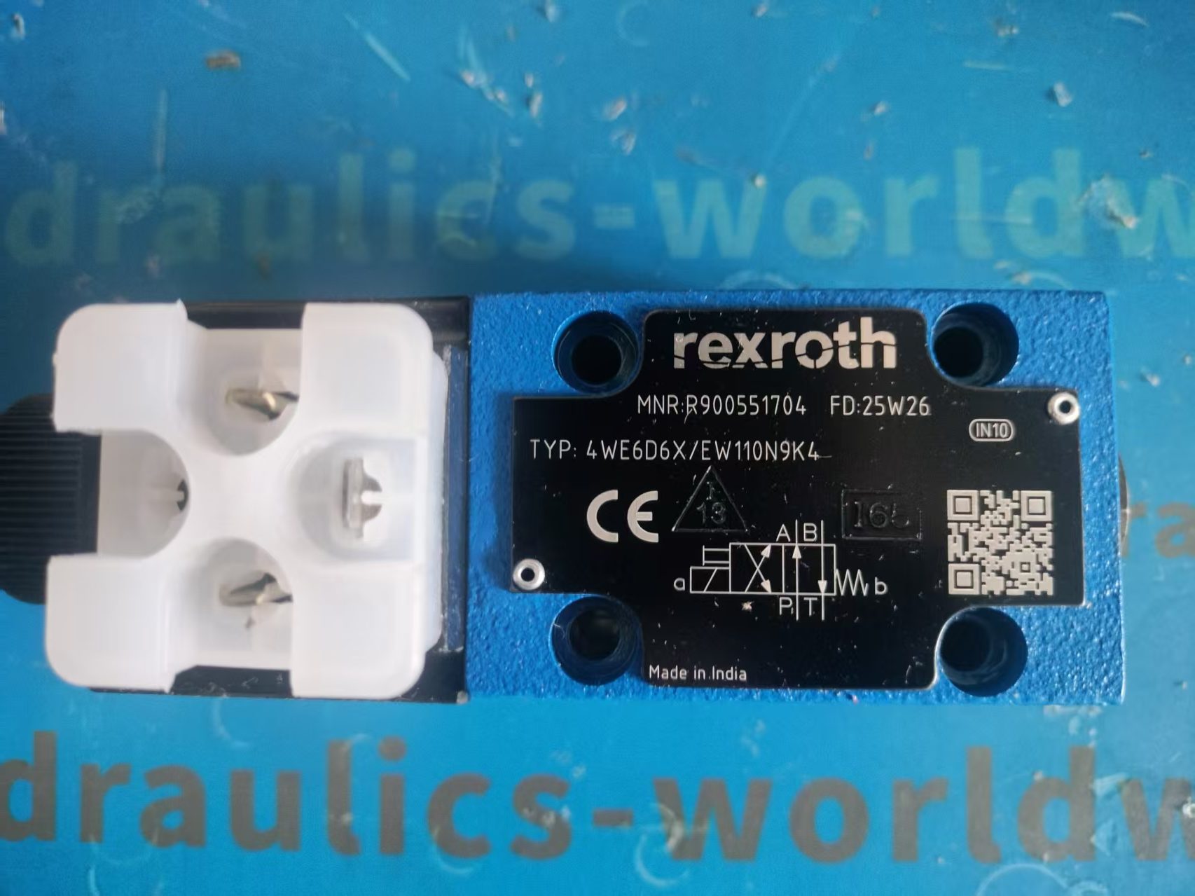 Bosch Rexroth 4WE6D6X/EW110N9K4 R900551704 | Directional Spool Valve NG6 110V AC - Image 2