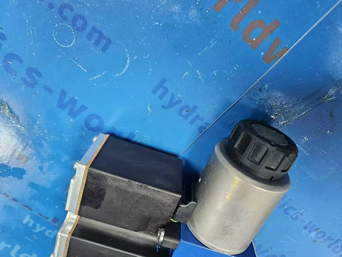 Bosch Rexroth PROPORTIONAL DIRECTIONAL VALVE 4WREE6E16-24/G24K31/A1V-655 R900950342 - Image 4